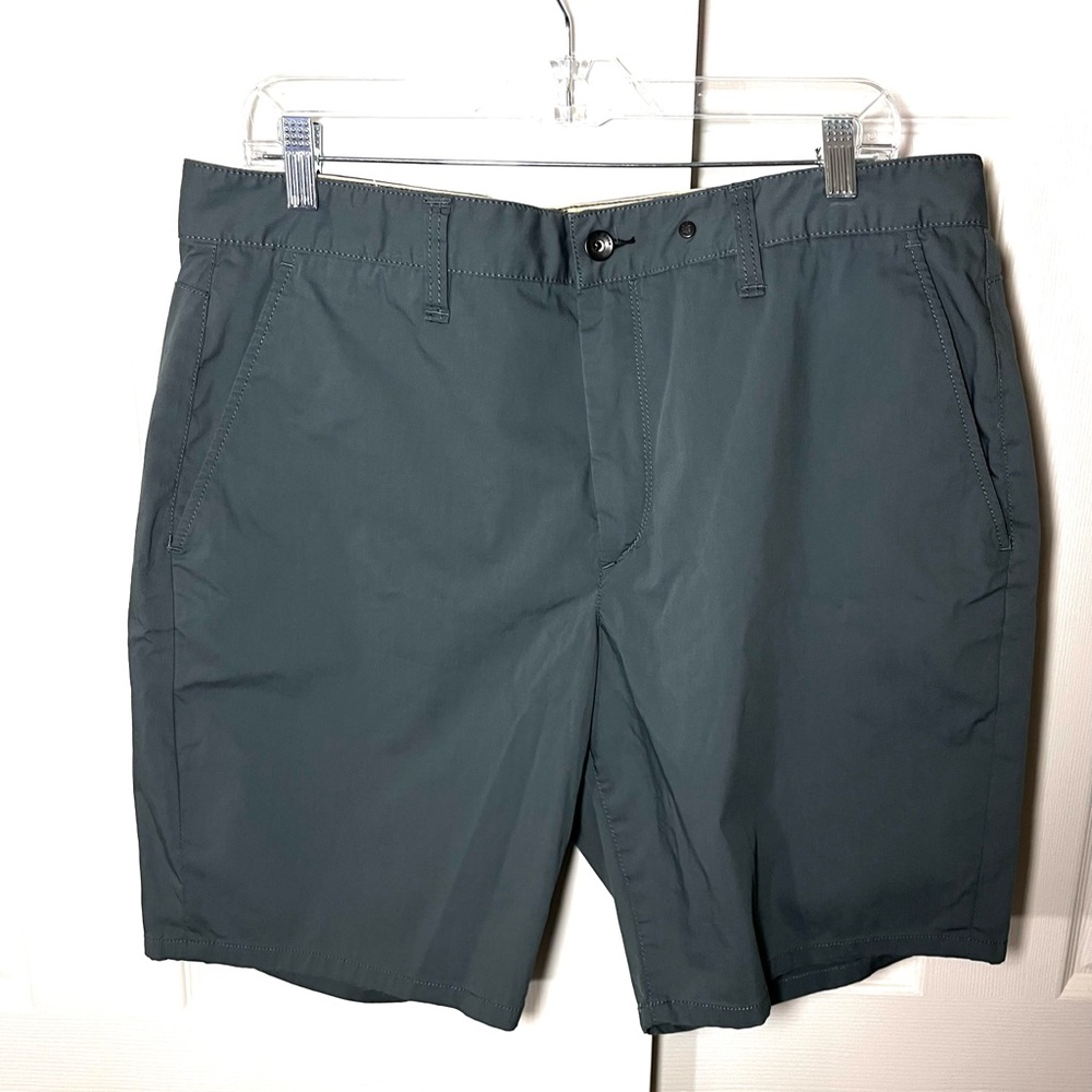 Rag & Bone Perry Paperweight Flat Front Chino Shorts in Carbon Grey Size 36